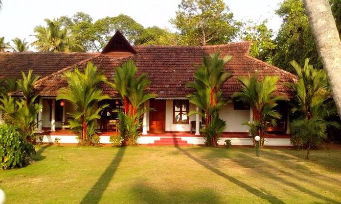 Kovilakam Lakeside Villa
